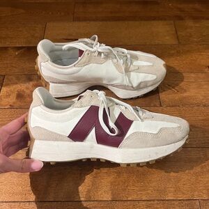 New Balance 327 women’s size US 8